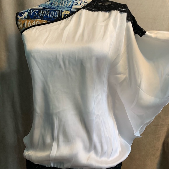 Off shoulder silky top - Picture 2 of 7